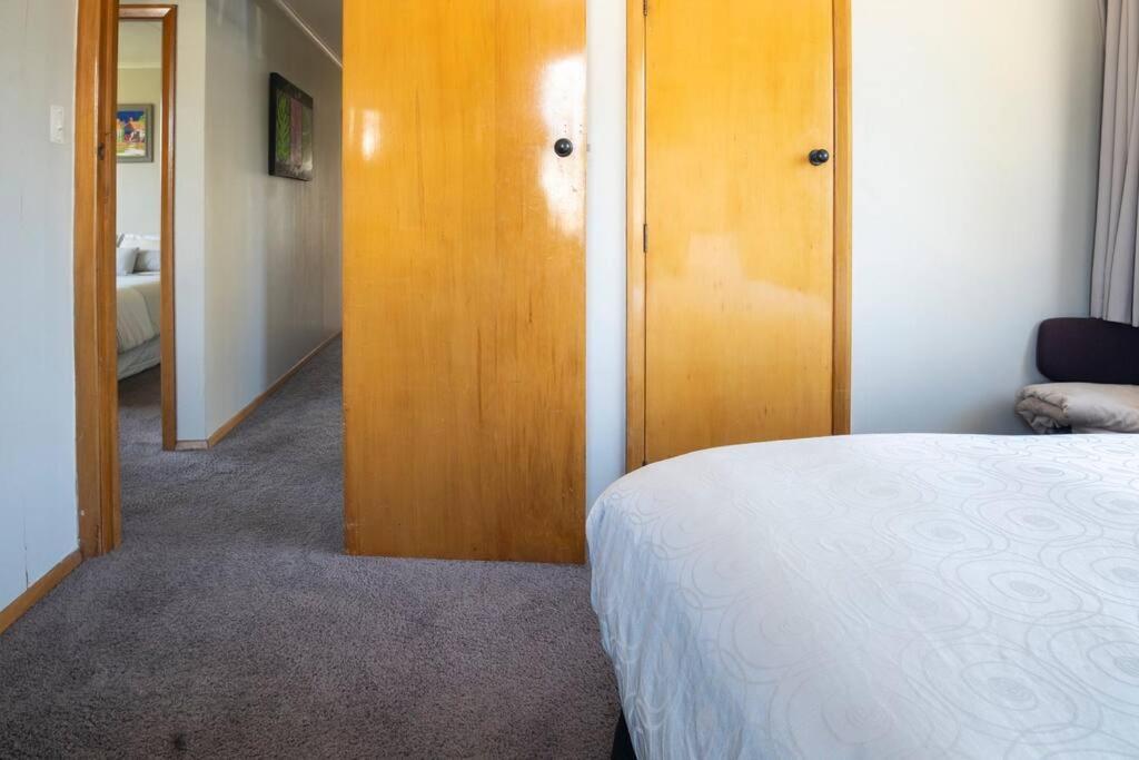 Turangi Home Family Size Lago Lago Taupo Exterior foto