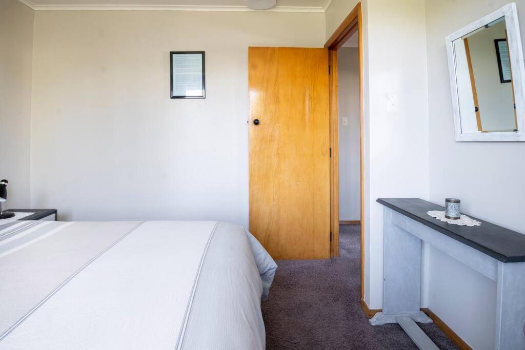 Turangi Home Family Size Lago Lago Taupo Exterior foto