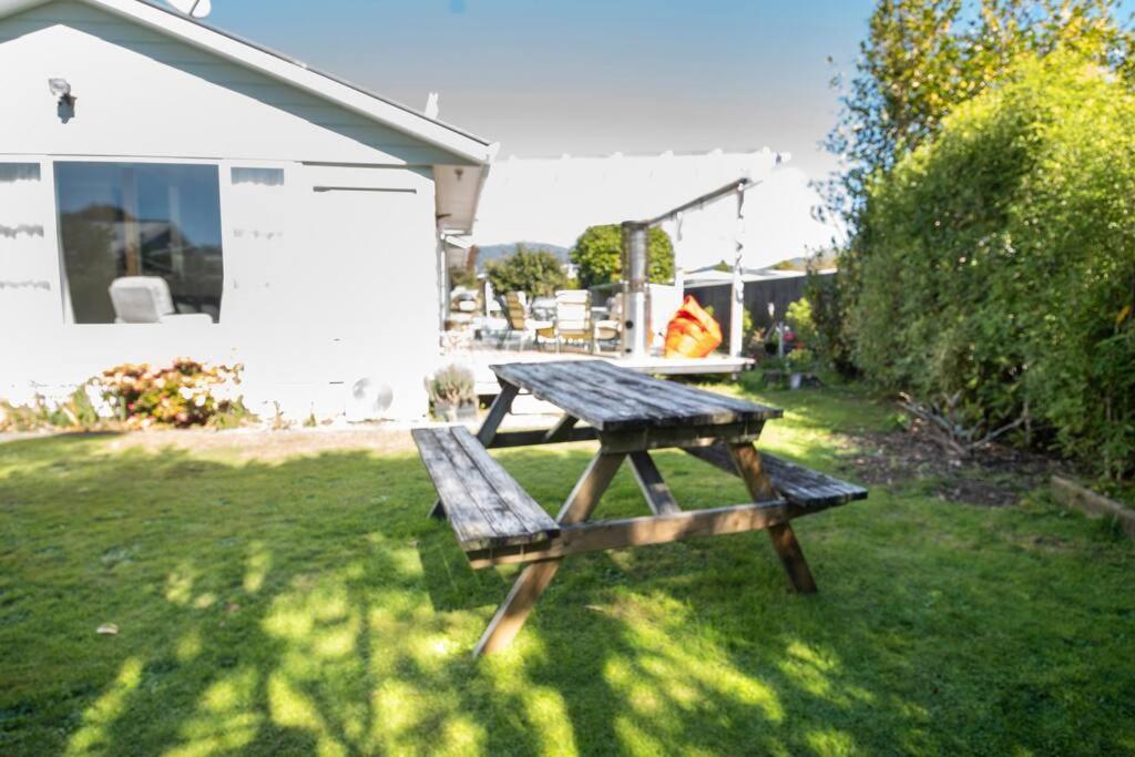 Turangi Home Family Size Lago Lago Taupo Exterior foto